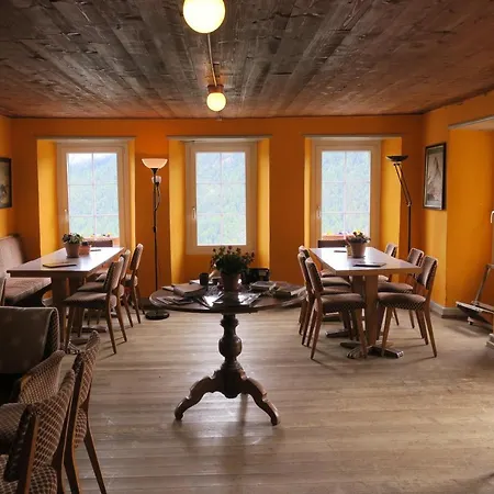 Edelweiss Mountain - 1 Hour Hike Up From Station - On Hiking Trail - No Transport Lodge *