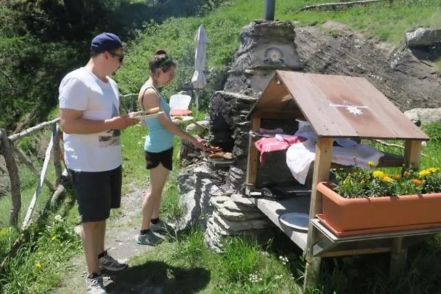 Lodge Edelweiss Mountain - 1 Hour Hike Up From Station - On Hiking Trail - No Transport Zermatt