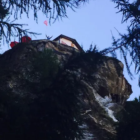 Lodge Edelweiss Mountain - 1 Hour Hike Up From Station - On Hiking Trail - No Transport Zermatt