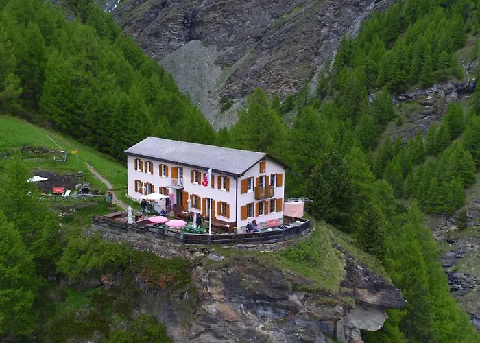 Orman Evi Edelweiss Mountain - 1 Hour Hike Up From Station - On Hiking Trail - No Transport *