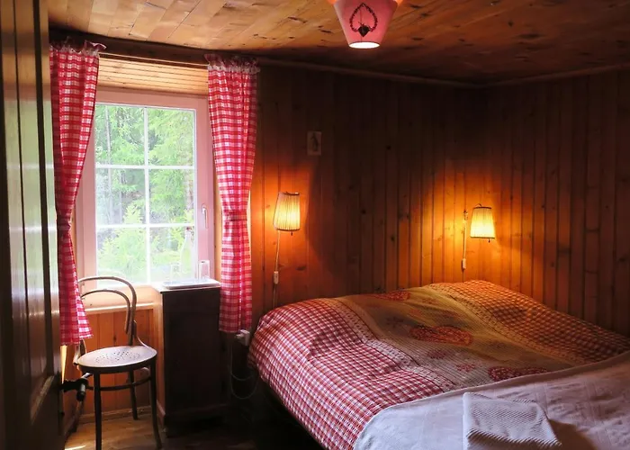 Edelweiss Mountain - 1 Hour Hike Up From Station - On Hiking Trail - No Transport Lodge Zermatt